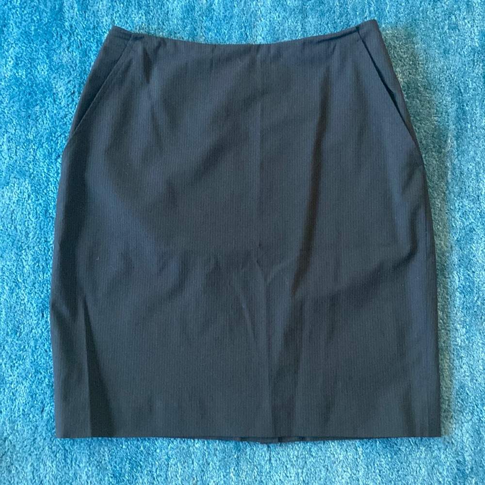 Ann Taylor pencil skirt (with pockets)